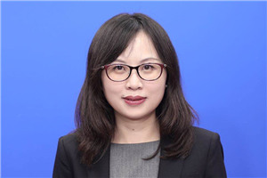 嘉實基金研究部健康行業(yè)研究組組長、嘉實醫(yī)藥健康、嘉實醫(yī)療保健基金經(jīng)理顏媛_副本.jpg
