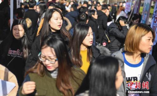 22地區(qū)上調(diào)最低工資標(biāo)準(zhǔn) 這五地已邁過(guò)2000元大關(guān)
